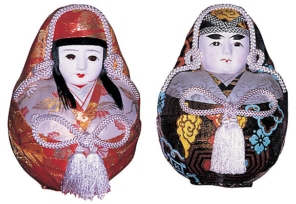 포토 JPG 스튜디오촬영 커플 신부 한쌍 인형 신랑 결혼 결혼식 전통소품 실내 누끼 사람없음 장식 장난감 일본 두개 오브젝트 목각인형 목각 전통인형 일본인형 일본전통인형 국내포토 전통 아시아 2 관계 이벤트 내부 일본전통 파일형식