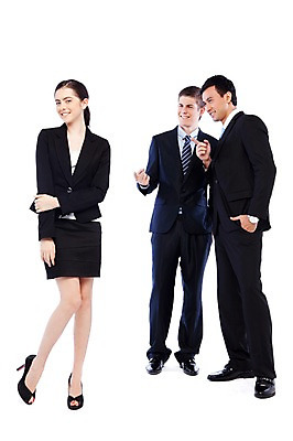 포토 JPG 스튜디오촬영 전신 서양인 외국인 해외기획촬영 여자 2011년태국 남자 포즈 비즈니스 모션 실내 표정 대화 서기 미소 웃음 누끼 사람 정장 손짓 20대 성인 세명 경쟁 가리킴 비즈니스맨 비즈니스우먼 찡그림 목표 뒷담화 잘난척 험담 황당 청년만 성인만 의아 국내포토 옷 감정 컨셉 말하기 인종 청년 내부 직장인 파일형식