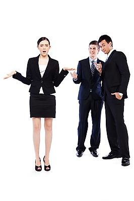 포토 JPG 스튜디오촬영 전신 서양인 외국인 해외기획촬영 여자 2011년태국 남자 포즈 비즈니스 모션 실내 표정 대화 서기 누끼 사람 정장 손짓 20대 성인 세명 경쟁 가리킴 비즈니스맨 비즈니스우먼 찡그림 목표 뒷담화 험담 황당 청년만 성인만 의아 국내포토 옷 감정 컨셉 말하기 인종 청년 내부 직장인 파일형식