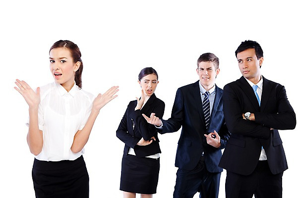 포토 JPG 스튜디오촬영 서양인 외국인 해외기획촬영 여자 2011년태국 남자 포즈 비즈니스 모션 실내 표정 대화 서기 누끼 사람 정장 손짓 여러명 상반신 20대 성인 경쟁 가리킴 비즈니스맨 비즈니스우먼 찡그림 목표 리더 뒷담화 험담 황당 청년만 성인만 의아 팀장 국내포토 옷 감정 다수 컨셉 말하기 인종 청년 내부 직장인 파일형식