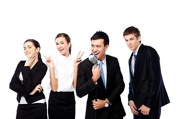 포토 JPG 스튜디오촬영 서양인 외국인 해외기획촬영 여자 2011년태국 남자 포즈 비즈니스 노래 모션 놀이 실내 서기 미소 웃음 누끼 사람 정장 손짓 이벤트 여러명 상반신 20대 성인 경쟁 비즈니스맨 비즈니스우먼 목표 알림 마이크 즐거움 청년만 성인만 국내포토 옷 감정 음악 음향기기 다수 컨셉 표정 인종 청년 내부 직장인 파일형식