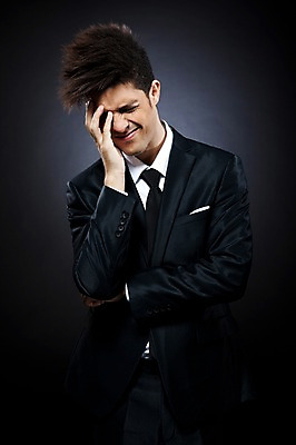 포토 JPG 스튜디오촬영 서양인 외국인 해외기획촬영 남자 2010년태국 포즈 비즈니스 모션 실내 표정 한명 서기 사람 정장 손짓 상반신 20대 성인 고통 비즈니스맨 찡그림 괴로움 남자만 남자한명만 성인남자만 청년만 청년남자만 청년남자한명만 성인한명만 성인남자한명만 성인만 국내포토 1 옷 감정 인종 청년 내부 직장인 파일형식