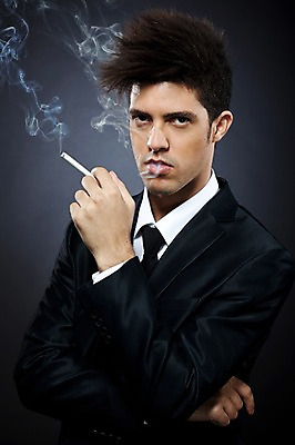 포토 JPG 스튜디오촬영 서양인 외국인 해외기획촬영 남자 2010년태국 포즈 비즈니스 모션 흡연 담배 실내 한명 서기 들기 사람 정장 손짓 상반신 20대 성인 비즈니스맨 연기 담배연기 한개비 남자만 남자한명만 성인남자만 청년만 청년남자만 청년남자한명만 성인한명만 성인남자한명만 성인만 국내포토 1 옷 인종 청년 내부 직장인 파일형식