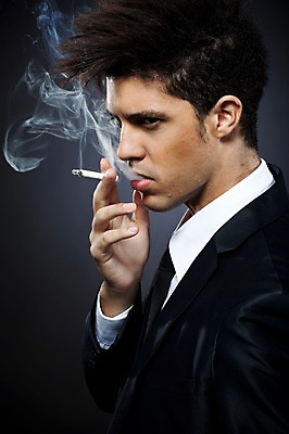 포토 JPG 스튜디오촬영 서양인 외국인 해외기획촬영 남자 2010년태국 포즈 비즈니스 모션 흡연 담배 실내 한명 서기 들기 사람 정장 손짓 상반신 20대 성인 옆모습 비즈니스맨 연기 담배연기 한개비 남자만 남자한명만 성인남자만 청년만 청년남자만 청년남자한명만 성인한명만 성인남자한명만 성인만 국내포토 1 옷 뷰포인트 인종 청년 내부 직장인 파일형식
