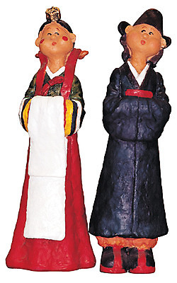 포토 JPG 스튜디오촬영 한국문화 한국전통 전통 전통문화 신부 인형 신랑 결혼 결혼식 전통소품 실내 누끼 사람없음 장난감 놀이용품 두개 한복 오브젝트 전통혼례 공예품 각시 혼례복 수공예 전통인형 각시인형 국내포토 동양문화 문화 2 한국 이벤트 내부 전통의상 공예 전통의례 파일형식