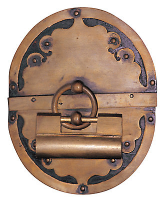 포토 JPG 스튜디오촬영 한국문화 한국전통 전통 문양 전통문화 생활용품 무늬 전통소품 자물쇠 실내 누끼 사람없음 한개 금속 골동품 철 오브젝트 잠금 배꼽자물쇠 국내포토 1 동양문화 문화 재질 유물 한국 내부 보안 파일형식