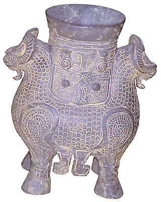 포토 JPG 스튜디오촬영 한국문화 한국전통 전통 문양 전통문화 무늬 유물 전통소품 실내 누끼 사람없음 한개 골동품 빈티지 오브젝트 점토 동물모양 토기 국내포토 모양 동물 1 동양문화 문화 컨셉 한국 내부 용기 파일형식