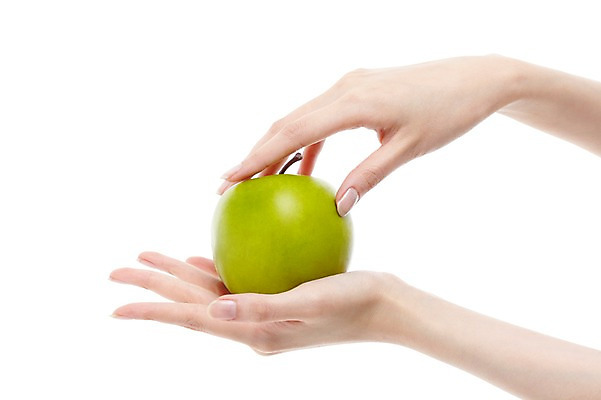 포토 JPG 스튜디오촬영 손 열매 과일 모션 실내 들기 누끼 손짓 신체부위 초록색 한개 양손 잡기 사과 국내포토 식물 1 컬러 사람 내부 파일형식