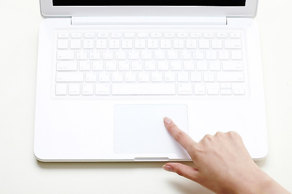 포토 JPG 스튜디오촬영 손 모션 한손 실내 누끼 손짓 신체부위 노트북 터치 키보드 국내포토 사람 내부 전자제품 파일형식