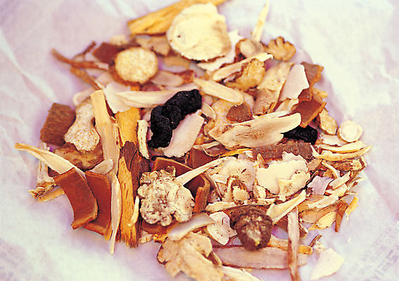 포토 JPG 종이 재료 포장 건조 근접촬영 사람없음 하이앵글 약 다양 한의학 약재 한약재 한약 원료 한의원 한약방 십전대보탕 국내포토 뷰포인트 다수 의학 병원 파일형식