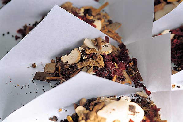 포토 JPG 종이 재료 포장 의학 근접촬영 사람없음 약 한의학 약재 한약재 한약 원료 한의원 한약방 약첩 한약첩 국내포토 뷰포인트 병원 파일형식