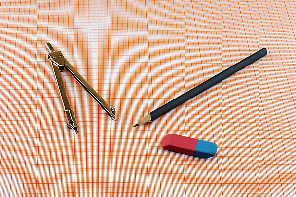 포토 JPG 해외이미지 편집 교육 종이 선 과학 장신구 학교 표면 그래프 문구용품 기술 사람없음 학습 스터디 세트 연필 공백 장비 원형 수학 그리기 건축가 측정 오브젝트 그림 지우개 눈금 심플 각도 윤곽 컴파스 공학 삭제 항목 해외202105 해외포토 도형 직업 교과목 모션 학용품 필기구 파일형식