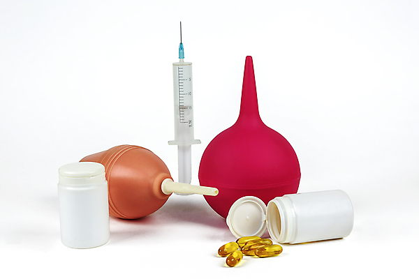 포토 JPG 해외이미지 무료이미지 분홍색 백그라운드 건강 병원 주사기 사람없음 치료 빨간색 알약 약 의사 흰색 공구 바늘 액체 수술 실험실 바이러스 씻기 질병 볼륨 플라스틱 약국 주사약 고무 외과 테라피 해결 순서 백신 복용 예방접종 항생제 해외202105 해외포토 컬러 의학 의료기기 재질 실험 뷰티 청결 의료진 도구 접종 파일형식 무료콘텐츠