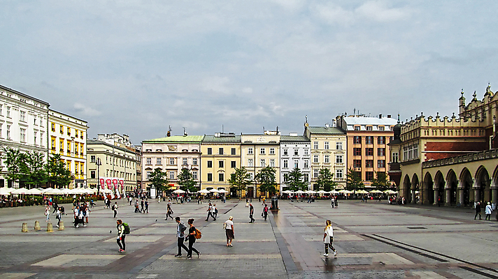 포토 JPG 해외이미지 응시 여행 건축양식 주택 사람없음 건물 우주 산책 조약돌 도시 센터 역사 시장 정사각형 영토 폴란드 전국 크라쿠프 해외202105 해외포토 도형 건축물 시선 건축 유럽 휴식 돌_바위 파일형식