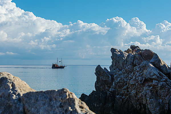 포토 JPG 해외이미지 구름 무료이미지 계절 파도 바다 여행 백그라운드 일러스트 자연 하늘 날씨 산 프레임 풍경 사람없음 물 여름 컬러풀 여행객 맑음 만 뜨거움 서핑 비전 암초 수평선 전경 해외202105 해외포토 자연요소 컬러 사람 수상스포츠 생태계 파일형식 탑뷰 무료콘텐츠