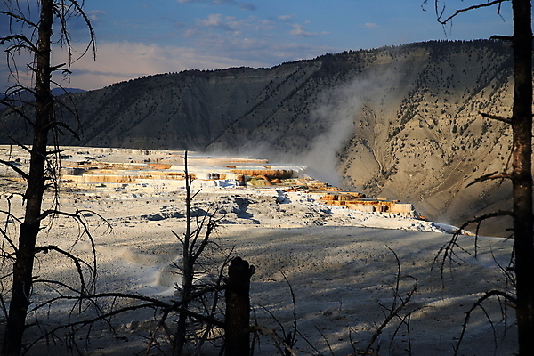 포토 JPG 해외이미지 공원 여행 오렌지 자연 산 풍경 사람없음 야외 물 여름 갈색 노란색 환경 골짜기 계곡 미국 페인트 봄 폭포 뜨거움 팔레트 화산 장면 지역 암초 멸종위기동물 내추럴 매머드 생태학 오아시스 와이오밍 전국 지열 지진 해외202105 해외포토 자연요소 동물 계절 공공시설 교육 컬러 북아메리카 과일 자연재해 생태계 파일형식 멸종위기종