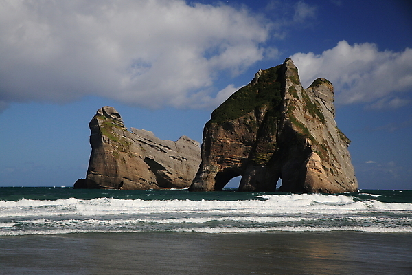 포토 JPG 해외이미지 구름 모래 바다 로우앵글 섬 하늘 풍경 사람없음 야외 물 여름 파란색 컬러풀 농촌 만 황금 오세아니아 고독 뉴질랜드 태평양 남쪽 고립 해외202105 해외포토 자연요소 계절 감정 나라 뷰포인트 컬러 시골 방향 파일형식
