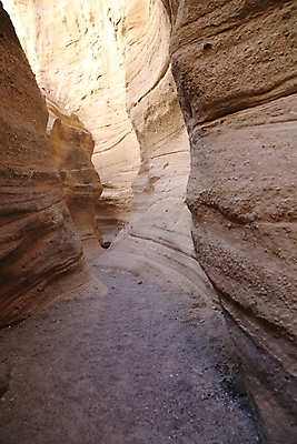 포토 JPG 해외이미지 모양 모래 산 멕시코 건조 텐트 풍경 사람없음 파란색 컬러풀 운동 골짜기 절벽 하이킹 사막 바위 흰색 부식 피라미드 좁은 사암 원뿔 목각 천연기념물 강렬 뉴멕시코 서쪽 전국 절정 흥미 해외202105 해외포토 도형 건축물 컬러 컨셉 북아메리카 자연 레저 건강 캠핑도구 돌_바위 방향 랜드마크 파일형식