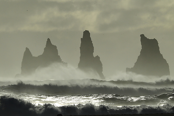 포토 JPG 해외이미지 모래 파도 바다 자연 아이슬란드 사람없음 물 검은색 빙하 암초 격파 헤드랜드 해외202105 해외포토 자연요소 유럽 컬러 모션 생태계 파일형식