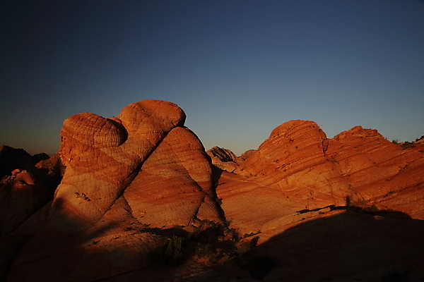 포토 JPG 해외이미지 구름 야생동물 파도 여행 북아메리카 자연 하늘 산 건조 사탕 풍경 사람없음 빨간색 파란색 컬러풀 노란색 일출 미국 절벽 사막 바위 황무지 플랫 언덕 부식 사암 내추럴 고립 취급주의 해외202105 해외포토 자연요소 동물 바다 컬러 디저트 아메리카 경고 노을 돌_바위 생태계 파일형식
