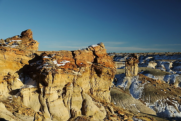 포토 JPG 해외이미지 구름 자연 벽지 하늘 풍경 사람없음 야외 가로 빨간색 컬러풀 검은색 미국 버섯 침묵 고요 황혼 하이킹 사막 바위 황무지 장면 사암 뉴멕시코 특별함 해외202105 해외포토 자연요소 컬러 컨셉 북아메리카 레저 소리 일몰 돌_바위 생태계 파일형식