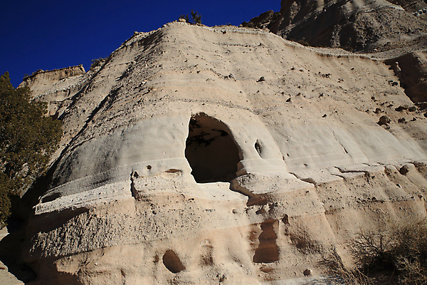 포토 JPG 해외이미지 모양 모래 산 멕시코 건조 텐트 풍경 사람없음 파란색 컬러풀 운동 골짜기 절벽 하이킹 사막 바위 흰색 부식 피라미드 좁은 사암 원뿔 목각 천연기념물 강렬 뉴멕시코 서쪽 전국 절정 흥미 해외202105 해외포토 도형 건축물 컬러 컨셉 북아메리카 자연 레저 건강 캠핑도구 돌_바위 방향 랜드마크 파일형식