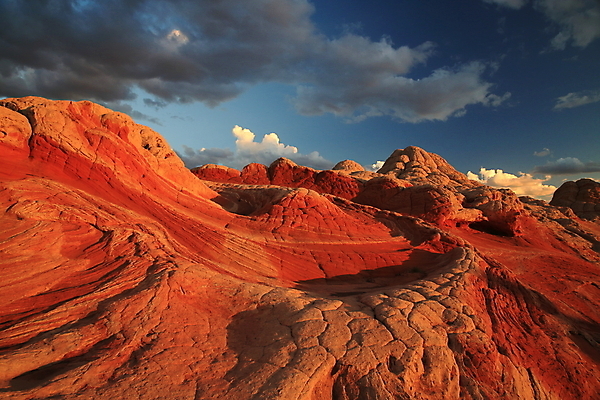 포토 JPG 해외이미지 모래 파도 패턴 오렌지 산 사람없음 빨간색 파란색 빛 갈색 노란색 골짜기 미국 일몰 절벽 사막 흰색 주머니 부식 사암 애리조나 천연기념물 고립 서쪽 인기 전국 지질학 해외202105 해외포토 교육 바다 컬러 북아메리카 무늬 과일 자연 노을 돌_바위 방향 파일형식