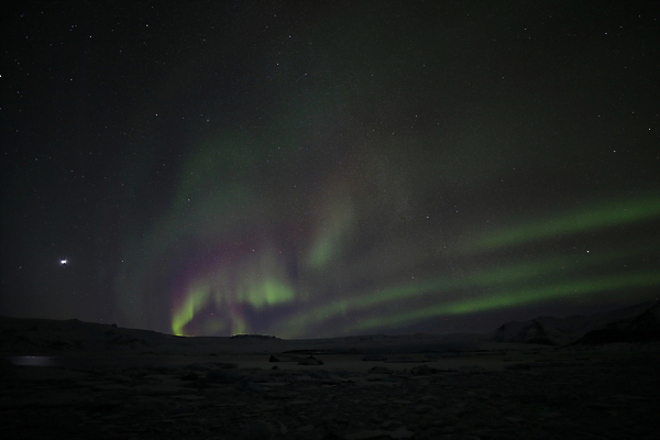 포토 JPG 해외이미지 계절 별 여행 겨울 하늘 날씨 휴가 조명 아이디어 아이슬란드 사람없음 야외 물 빛 우주 가을 영혼 야간 저녁 빙하 천문학 북쪽 마법 별빛 오로라 특별함 현상 효과 해외202105 해외포토 자연요소 교육 유럽 컨셉 자연현상 방향 파일형식