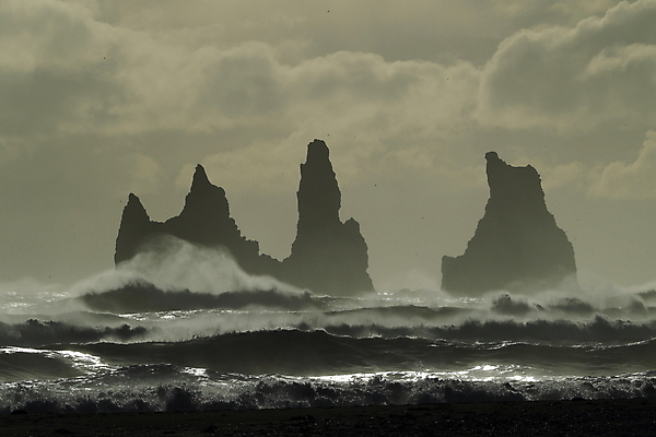 포토 JPG 해외이미지 모래 파도 바다 자연 아이슬란드 사람없음 물 검은색 빙하 암초 격파 헤드랜드 해외202105 해외포토 자연요소 유럽 컬러 모션 생태계 파일형식