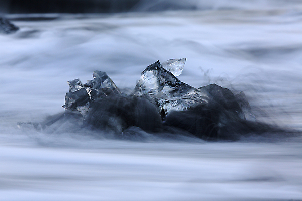 포토 JPG 해외이미지 구름 유럽 모래 파도 바다 여행 백그라운드 자연 하늘 산 파노라마 아이슬란드 사람없음 물 파란색 빛 일출 냉동 얼음 검은색 추위 흰색 시원함 크리스탈 북극 큐브 빙하 용암 빙산 북쪽 거인 석호 발견 내추럴 해외202105 해외포토 자연요소 나라 컬러 촬영기법 노을 광석 극지방 방향 생태계 파일형식