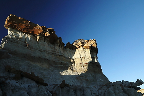 포토 JPG 해외이미지 구름 여행 자연 벽지 하늘 건조 풍경 사람없음 야외 가로 빨간색 컬러풀 검은색 미국 버섯 침묵 고요 황혼 하이킹 사막 바위 황무지 장면 사암 뉴멕시코 특별함 해외202105 해외포토 자연요소 컬러 컨셉 북아메리카 레저 소리 일몰 돌_바위 생태계 파일형식