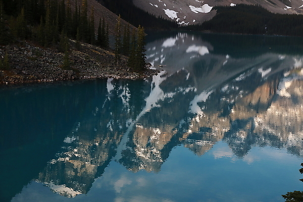 포토 JPG 해외이미지 구름 공원 호수 여행 신발 캐나다 자연 산 풍경 사람없음 야외 물 여름 파란색 컬러풀 반사 평화 미국 하이킹 정상 숲 순수 에메랄드 격려 북쪽 강렬 깊이 밴프 앨버타 양발 전국 절정 터키석 해외202105 해외포토 자연요소 계절 공공시설 감정 컬러 컨셉 북아메리카 모션 레저 보석 방향 생태계 파일형식