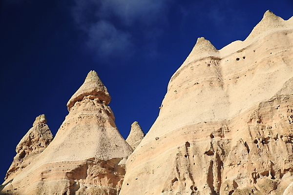 포토 JPG 해외이미지 모양 모래 산 멕시코 건조 텐트 풍경 사람없음 파란색 컬러풀 운동 골짜기 절벽 하이킹 사막 바위 흰색 부식 피라미드 좁은 사암 원뿔 목각 천연기념물 강렬 뉴멕시코 서쪽 전국 절정 흥미 해외202105 해외포토 도형 건축물 컬러 컨셉 북아메리카 자연 레저 건강 캠핑도구 돌_바위 방향 랜드마크 파일형식