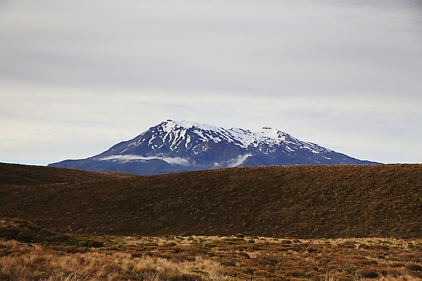 포토 JPG 해외이미지 구름 호수 하늘 새로움 산 따뜻함 사람없음 빨간색 초록색 파란색 반사 등산 하이킹 세계문화유산 폭발 화산 뉴질랜드 에메랄드 분화구 용암 산악지대 건너기 유황 절정 지열 지질학 터키석 해외202105 해외포토 자연요소 교육 컬러 컨셉 모션 레저 트래킹 문화재 오세아니아 보석 파일형식
