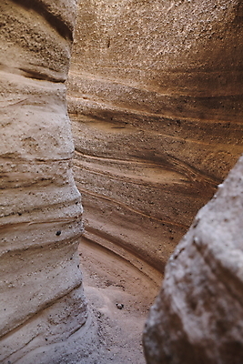 포토 JPG 해외이미지 모양 모래 산 멕시코 건조 텐트 풍경 사람없음 파란색 컬러풀 운동 골짜기 절벽 하이킹 사막 바위 흰색 부식 피라미드 좁은 사암 원뿔 목각 천연기념물 강렬 뉴멕시코 서쪽 전국 절정 흥미 해외202105 해외포토 도형 건축물 컬러 컨셉 북아메리카 자연 레저 건강 캠핑도구 돌_바위 방향 랜드마크 파일형식