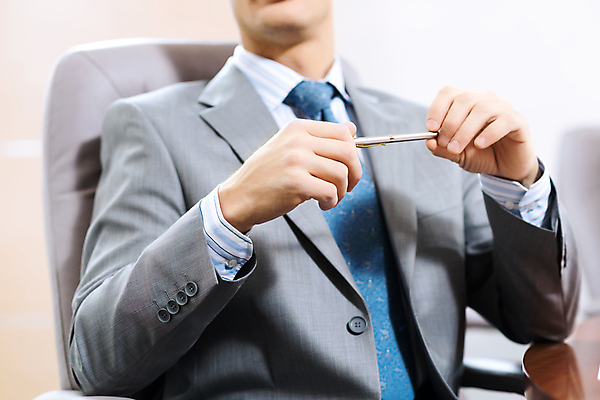 포토 JPG 해외이미지 백인 1 응시 옷 남자 유럽 지도 비즈니스 회의 협력 한명 서기 사람 성인 사무실 기댐 방 비즈니스맨 자신감 발표 중앙 대표 가득함 동료 준비 주기 5 경영 서쪽 해외202004 해외202105 해외포토 서양인 시선 감정 나라 관계 모션 숫자 직장인 방향 파일형식