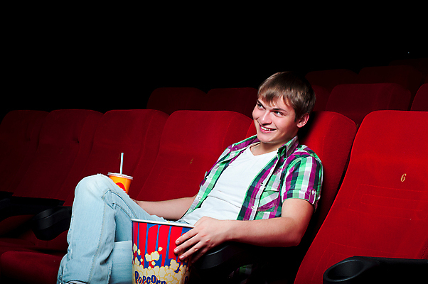 포토 JPG 해외이미지 백인 라이프스타일 커플 응시 여자 남자 행복 안경 음료 컨셉 의자 주택 실내 한명 미소 사람 앉기 소년 20대 성인 빨간색 금발 3D 검은색 어둠 장비 관찰 홀 영화관 필름 영화 즐거움 팝콘 유흥 해외202004 해외202105 해외포토 서양인 1 헤어스타일 시선 잡화 감정 어린이 컬러 가구 관계 모션 문화예술 표정 청년 내부 건물 생활 공간 극장 디지털합성 파일형식