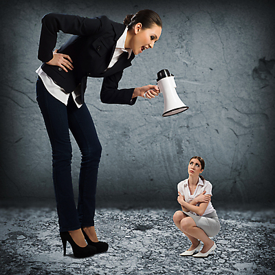 포토 JPG 해외이미지 백인 손 여자 감정 백그라운드 컨셉 비즈니스 사업가 통신 노동자 사람 성인 두명 머리 확성기 어둠 외침 정보 분노 표현 잡기 비즈니스맨 비즈니스우먼 발표 종업원 동료 리더 각도 시끄러움 책임자 소통 공격적 비명 치프 해외202004 해외202105 해외포토 서양인 직업 남자 관계 모션 신체부위 소리 직장인 파일형식