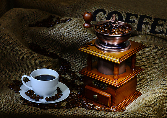 포토 JPG 해외이미지 전통 디자인 커피 음료 백그라운드 콩 미술 사람없음 목재 장식 컵 갈색 우주 상점 식당 검은색 어둠 침묵 카페 수확 시골 업무 고급 닫기 맛 아침식사 굽기 오브젝트 메뉴 질감 복고 아로마 그라인더 갈기 에스프레소 내추럴 방앗간 세피아 옛날 카페인 스타일 방식 해외202004 해외202105 해외포토 나무 식기 컬러 컨셉 농업 재료 모션 문화예술 곡류 촬영기법 식사 소리 작업 구이 커피용품 파일형식