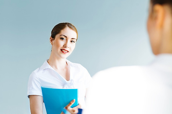 포토 JPG 해외이미지 직업 응시 여자 행복 비즈니스 사업가 성공 협력 노동자 실내 대화 한명 미소 사람 성인 사무실 업무 비즈니스맨 비즈니스우먼 종업원 고객 동료 컨설턴트 상담 면접 문서 법 경영 해외202004 해외202105 해외포토 1 시선 남자 감정 컨셉 관계 표정 말하기 내부 작업 직장인 전문직 파일형식