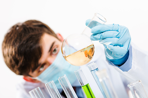 포토 JPG 해외이미지 백인 직업 1 응시 여자 남자 행복 얼굴 과학 백그라운드 건강 병원 실험 한명 사람 성인 약 머리 장비 의사 코트 흰색 업무 액체 실험실 과학자 플라스크 분석 생물학 비커 돌봄 화학물질 화학자 정확 해외202004 해외202105 해외포토 서양인 시선 교육 감정 컬러 컨셉 의학 모션 실험기구 신체부위 외투 의료진 작업 화학 학자 파일형식