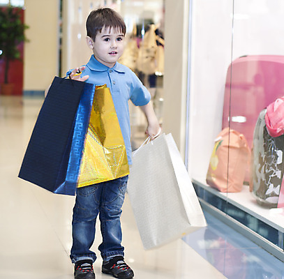 포토 JPG 해외이미지 백인 1 라이프스타일 옷 남자 행복 어린이 백그라운드 가방 실내 선물 한명 웃음 사람 소년 쇼핑 컬러풀 유행 판매 상점 기쁨 흰색 생일 4 시장 고급 구매 마네킹 쇼핑몰 고객 주기 기회 상업 소매 쇼퍼홀릭 유일 해외202004 해외202105 해외포토 서양인 잡화 기념일 감정 컬러 컨셉 모션 표정 내부 생활 숫자 파일형식