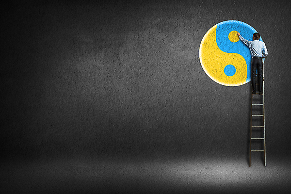 포토 JPG 해외이미지 백인 직업 남자 선 벽 컨셉 비즈니스 사다리 성공 열쇠 설계 아이디어 창조 한명 사람 도전 기록 업무 비즈니스맨 계획 위험 대표 심볼 그림 보여주기 해결 발견 골 혼란 해외202004 해외202105 해외포토 서양인 1 모션 도구 작업 직장인 파일형식