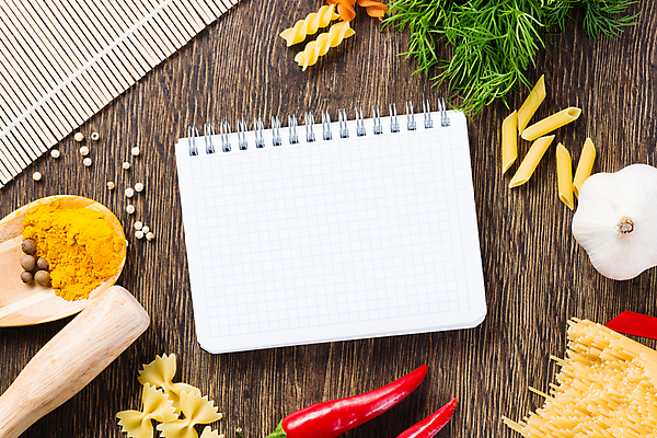 포토 JPG 해외이미지 전통 라이프스타일 문화 음식 백그라운드 잎 다이어트 채소 고추 탁자 파프리카 파스타 건강 마늘 스파게티 요리 사람없음 목재 빨간색 초록색 갈색 노란색 우주 주방 숟가락 쪽지 식사 저녁식사 침묵 이탈리아 조미료 허브 향신료 메뉴 날것 아로마 레시피 후추 점심식사 딜 옛날 강황 페스토 해외202004 해외202105 해외포토 나무 식물 유럽 컬러 가구 식재료 재료 서양음식 수저 생활 소리 소스_음식 향미료 파일형식