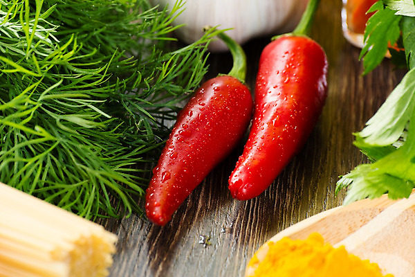 포토 JPG 해외이미지 식물 접시 음식 농업 채소 과일 재료 고추 건조 건강 요리 동양인 사람없음 빨간색 초록색 컬러풀 노란색 검은색 중국 어둠 신선 뜨거움 그룹 맛 가루 허브 향신료 오브젝트 유기농 매움 아로마 향 후추 내추럴 연소 시나몬 해외202004 해외202105 튀르키예 해외포토 식기 웰빙 산업 아시아 컬러 컨셉 인종 향미료 파일형식