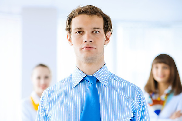 포토 JPG 해외이미지 직업 손 남자 행복 무기 백그라운드 비즈니스 사업가 성공 관리 미소 사람 정장 성인 세명 금융 사무실 흰색 비즈니스맨 자신감 상담원 대표 종업원 중개인 스마트 동료 리더 경영 관리자 정중 해외202004 해외202105 해외포토 옷 감정 컬러 컨셉 관계 표정 신체부위 경제 직장인 사무원 파일형식