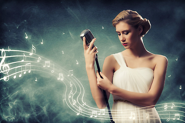 포토 JPG 해외이미지 모델 여자 별 음악 노래 갈색머리 한명 사람 이벤트 파티 유행 어둠 소리 콘서트 공연 연주자 음악가 가수 무대 표현 악단 우아함 시원함 마이크 클럽 디스코 오디오 팝 생존 효과 해외202004 해외202105 해외포토 자연요소 직업 1 헤어스타일 음향기기 컨셉 문화예술 전자제품 춤 파일형식