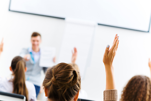 포토 JPG 해외이미지 백인 직업 학생 손 여자 교육 남자 교실 청소년 수업 20대 성인 세명 스터디 교육자 교사 흰색 퀴즈 그룹 당기기 닫기 선택 큼 질문 스마트 집중 책상 성적 리프트 팔 대답 사춘기 주목 줄서기 많음 해외202004 해외202105 해외포토 서양인 컬러 가구 컨셉 학교 모션 사람 청년 신체부위 학습 크기 파일형식