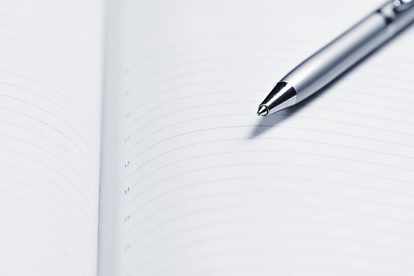 포토 JPG 해외이미지 직업 교육 종이 백그라운드 비즈니스 아이디어 실내 사람없음 책 금융 사무실 펜 볼펜 다이어리 쪽지 공책 침묵 공백 정보 키보드 잡지 책상 묘사 오브젝트 문서 파일 만들기 각도 유지 패드 목차 카피스페이스 해외202004 해외202105 해외포토 가구 컨셉 모션 문구용품 내부 간행물 경제 필기구 사무용품 소리 파일형식