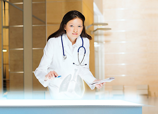 포토 JPG 해외이미지 학생 과학 컨셉 신체 청진기 건강 병원 실험 한명 사람 동양인 가로 빛 약 스크린 장비 시험 의사 실험실 허파 DNA 생명공학 심볼 과학자 유기농 생물학 원자 미생물 발견 돌봄 엘리먼트 화학약품 화학자 해외202004 해외202105 해외포토 직업 1 웰빙 교육 의학 의료기기 모션 생물 인종 의료진 화학 호흡기관 물질 학자 파일형식